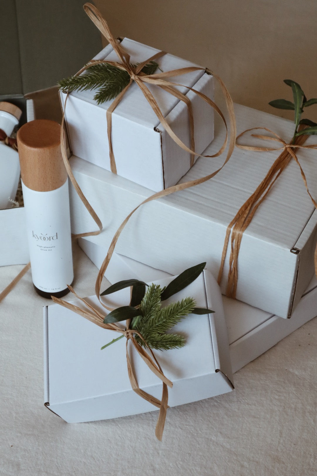 Entertaining table setting with kyoord high phenolic olive oil