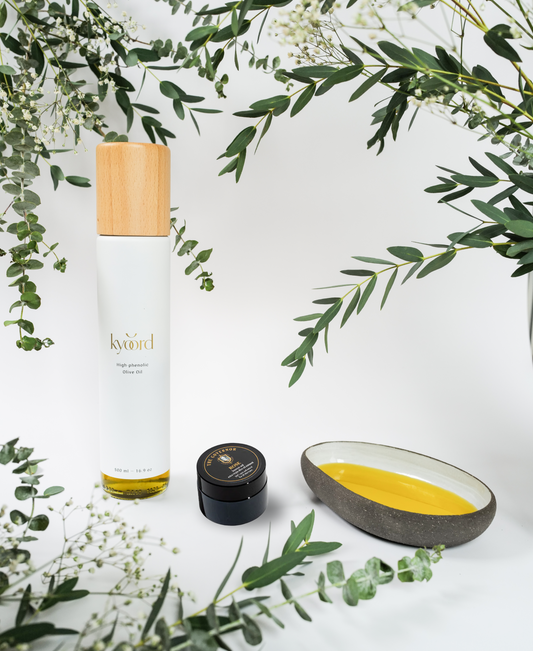 The Entertainer host gift set with kyoord high phenolic olive oil and dipping dish
